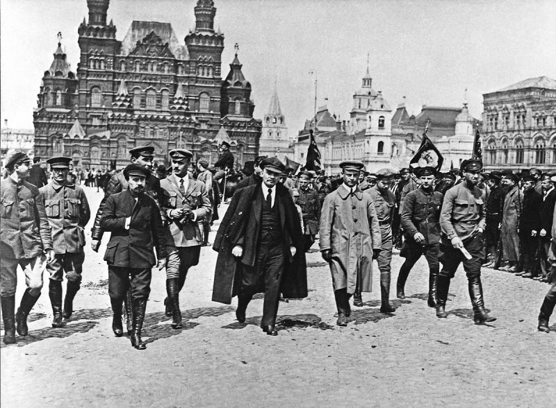 Októbrový puč Lenina v 1917 a boľševická cesta k moci