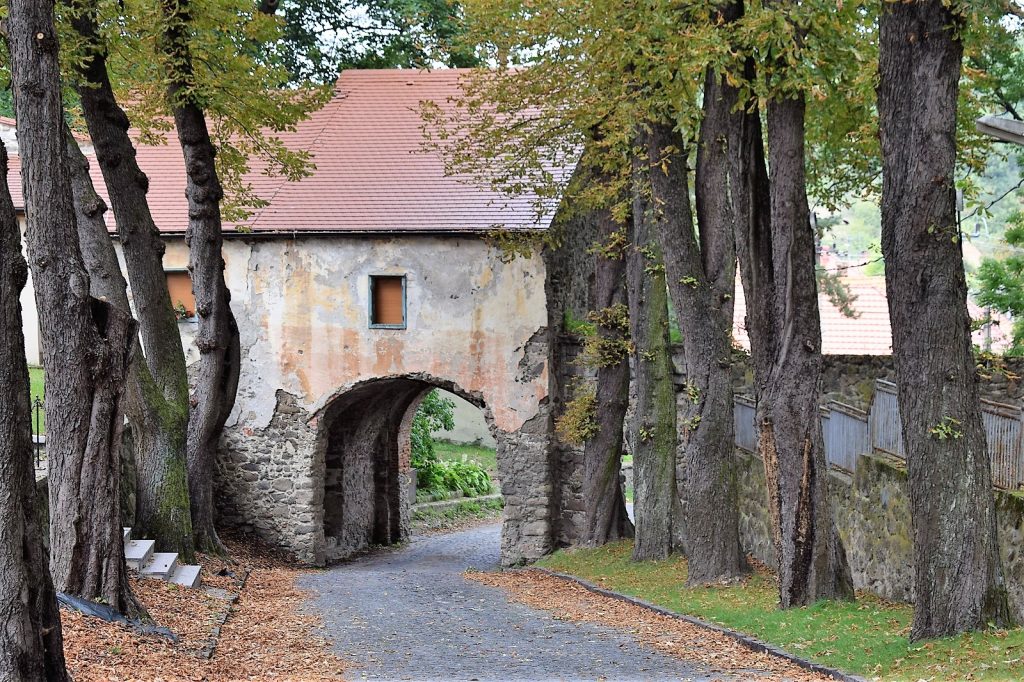 Hronský Beňadik - najvýznamnejší stredoveký kláštor na Slovensku
