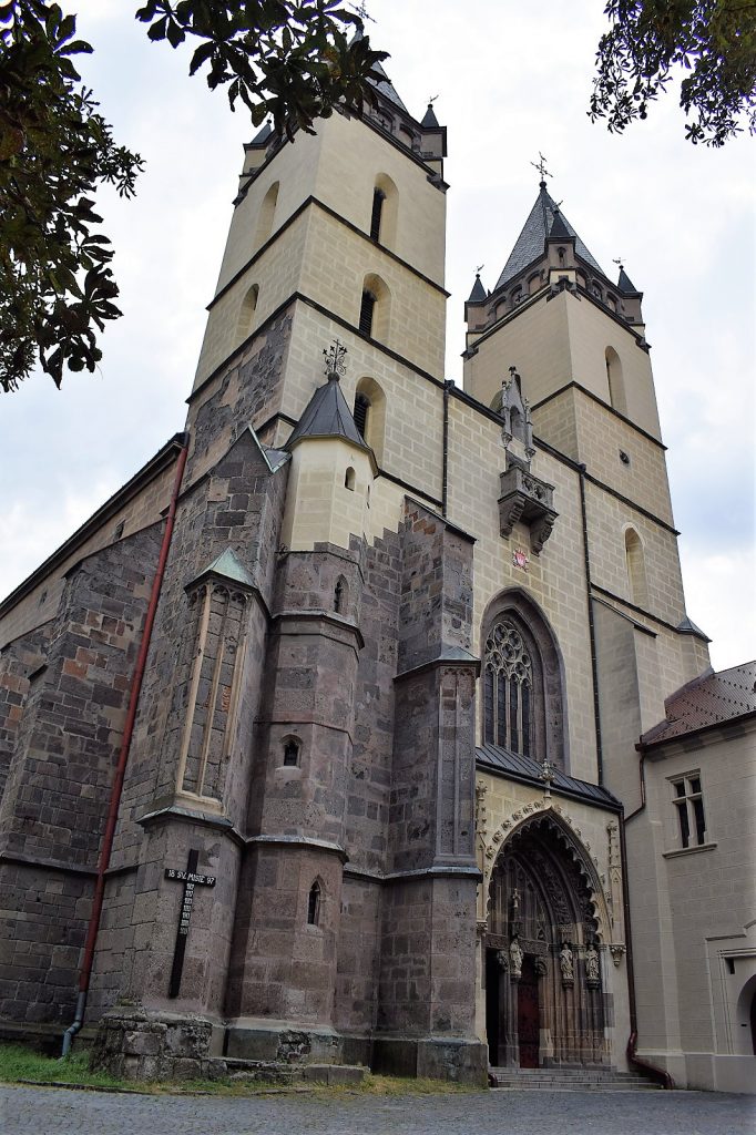 Hronský Beňadik - najvýznamnejší stredoveký kláštor na Slovensku