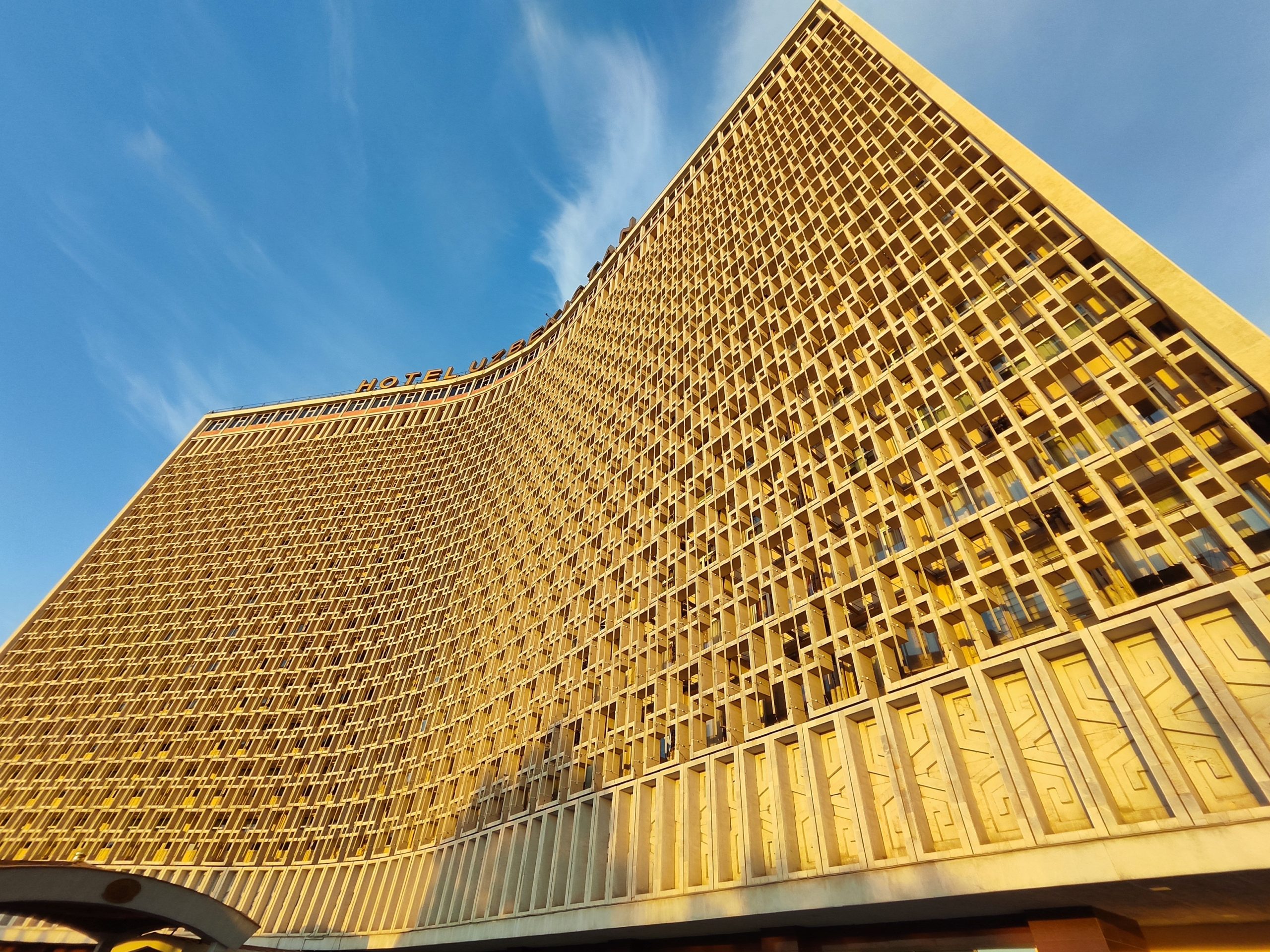 Legendárny hotel Uzbekistan  v Taškente + video